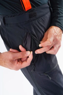 Montane M's Gradient Pants 19 Montane M's Gradient Pants -Outdoor Bekleidung MGDPRBLA GRADIENT20PANTS REG LEG 18